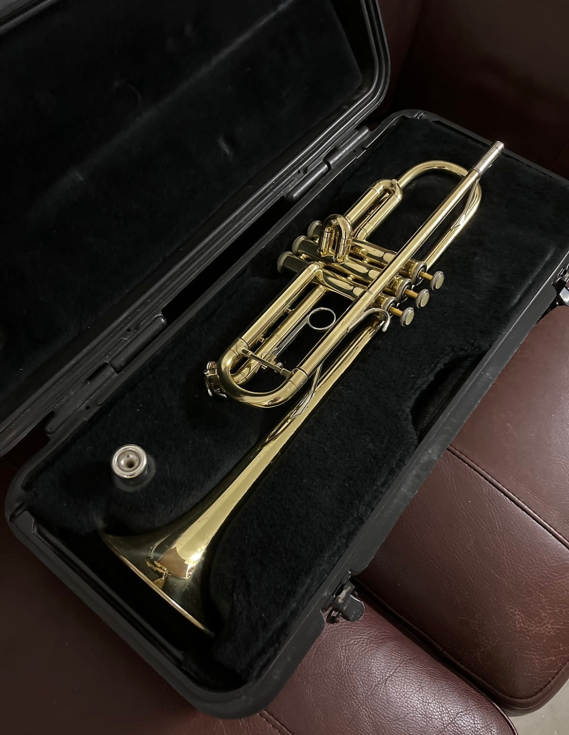 Bach Tr-300 Bb Trumpet SN 974788 ML (student) – Crosby's House of Music