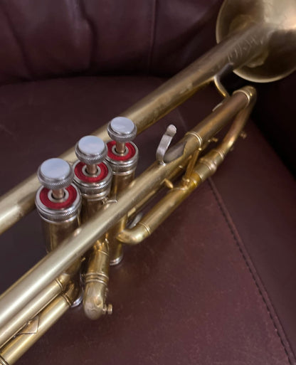 Blessing Artist Bb Trumpet (1945) SN 40517 (.468 bore) (New gold tint lacquer at 100%)(Professional)