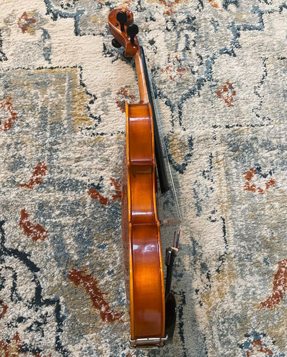 William Lewis and Sons “Dancla“ Model 126 (Ton-Klar) 4/4 Violin with Glasser bow. Made in Germany. No 126 serial 20432