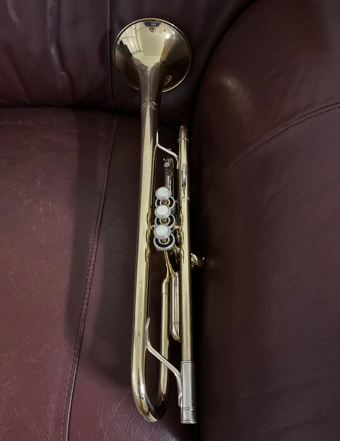 Bach Tr-300 Bb Trumpet SN 974788 ML (student)