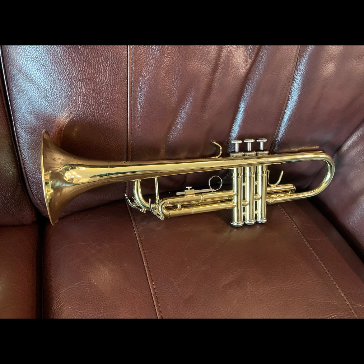 Besson (BE100XL) Bb trumpet SN 110132