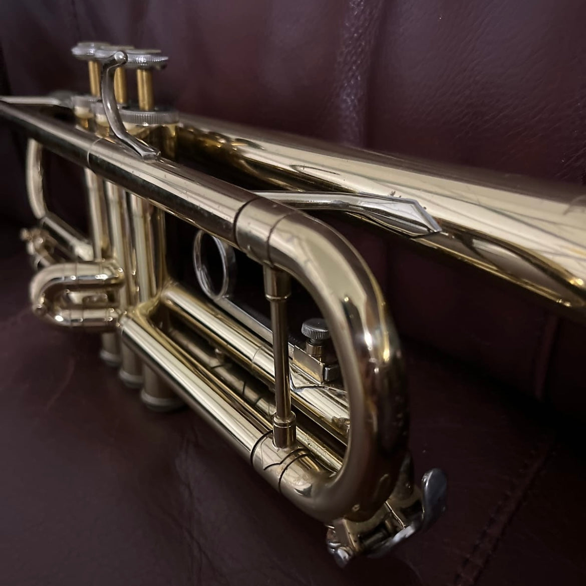 Bach Tr-300 Bb Trumpet SN 974788 ML (student)