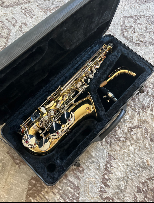 Glory Eb Alto saxophone (with case)