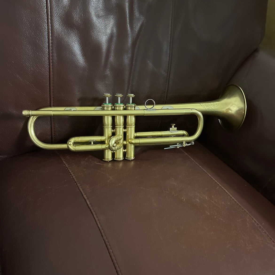 Olds Ambassador (1952) Bb Trumpet SN 72166 (new lacquer - gold tinted clear coat)