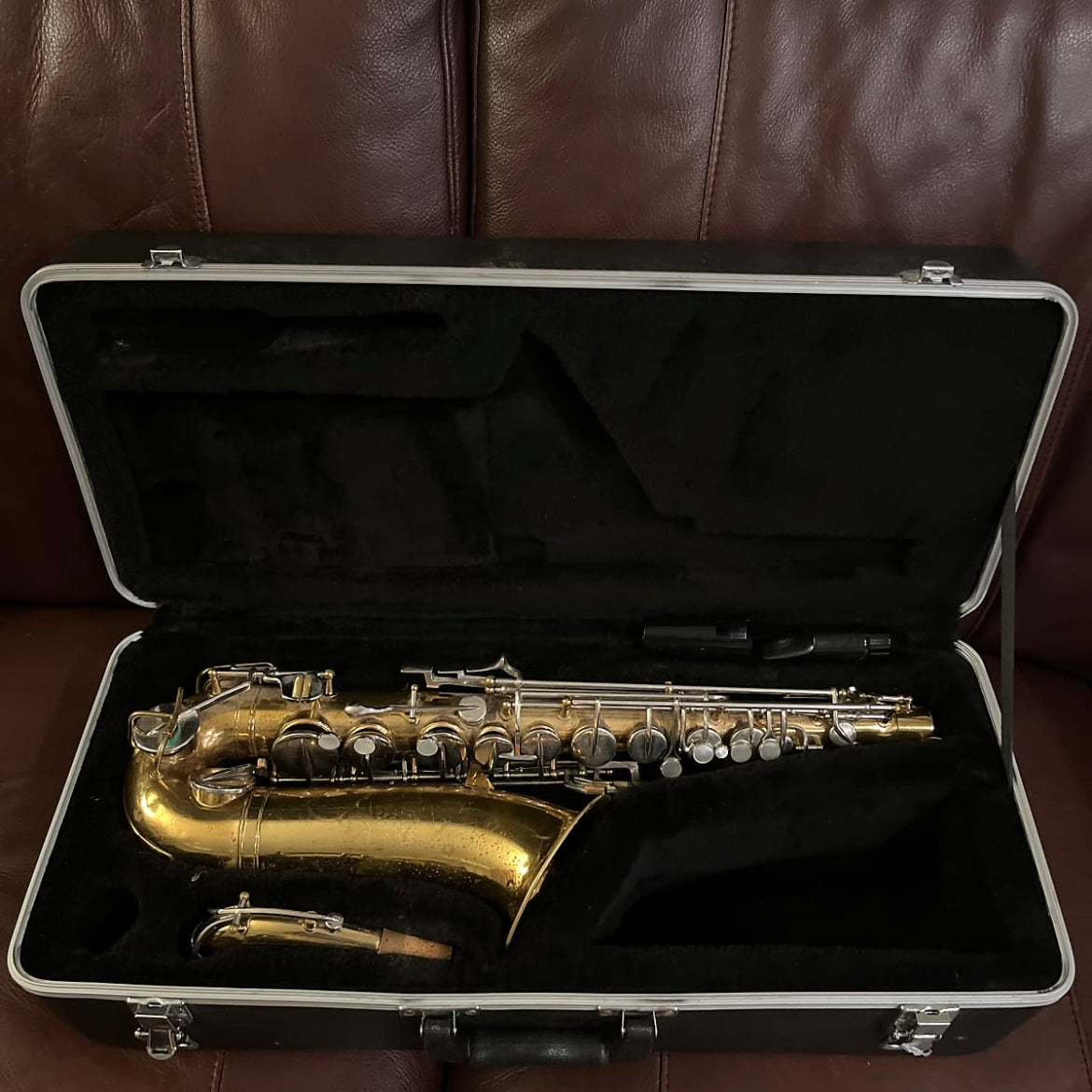 Martin Imperial Eb Alto Saxophone SN 320404