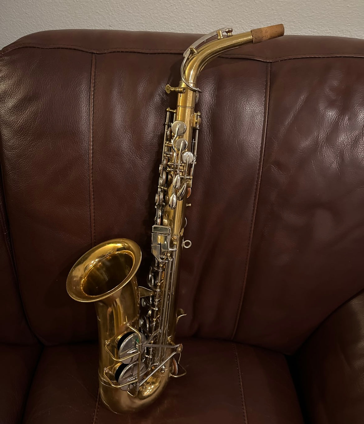 Martin Imperial Eb Alto Saxophone SN 320404