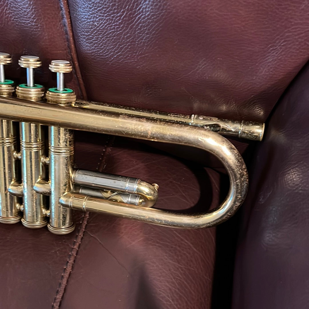 York National Bb trumpet SN 197094