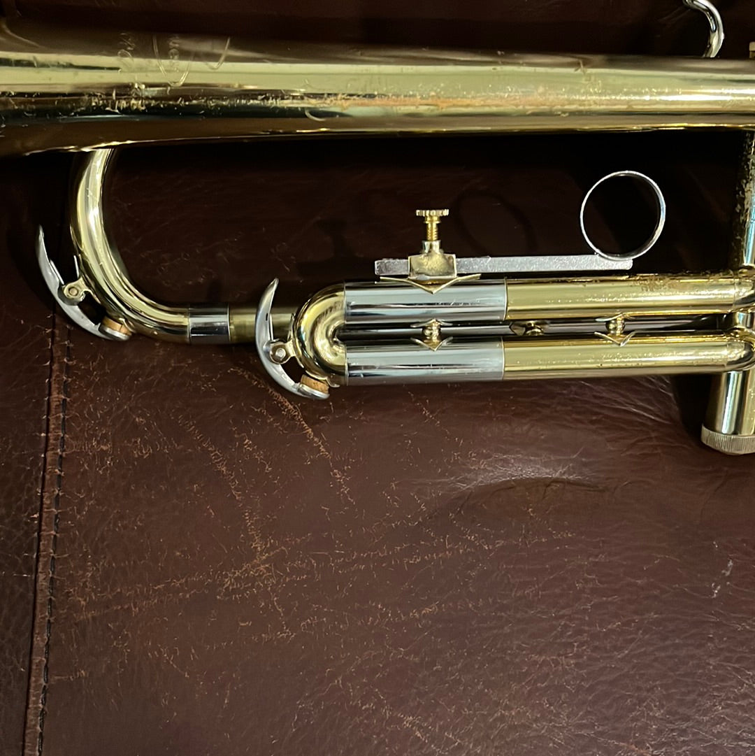 Buescher Aristocrat Bb trumpet SN 555376