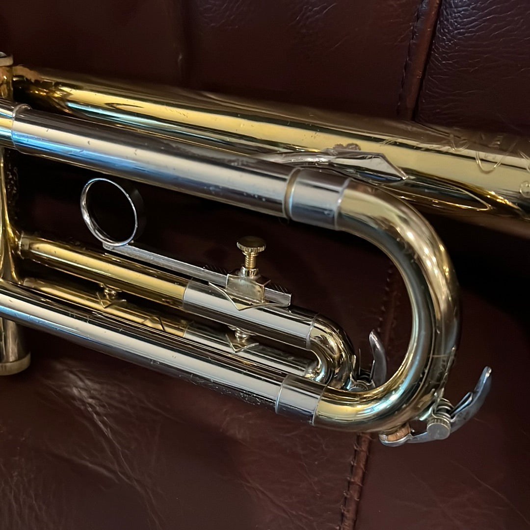 Buescher Aristocrat Bb trumpet SN 555376